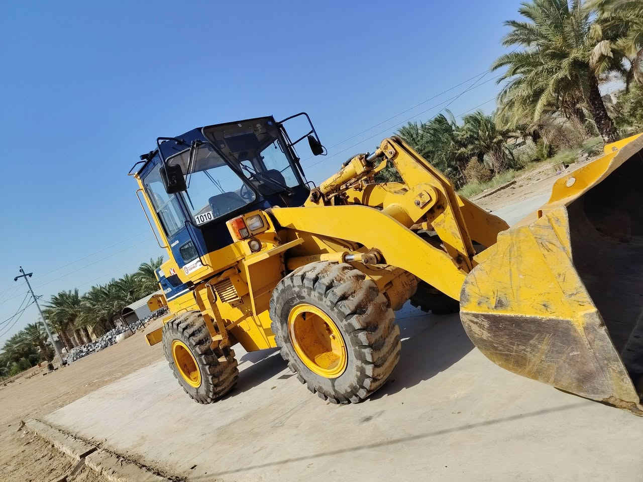 شفل كوماتسو حجم65موديل 2011 جاهز للعمل
مكان الديوانية السعر 300وبيه مجال ***********
