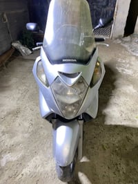 للبيع دراجه سلفر ونج جي تي 600CC.                                     ...