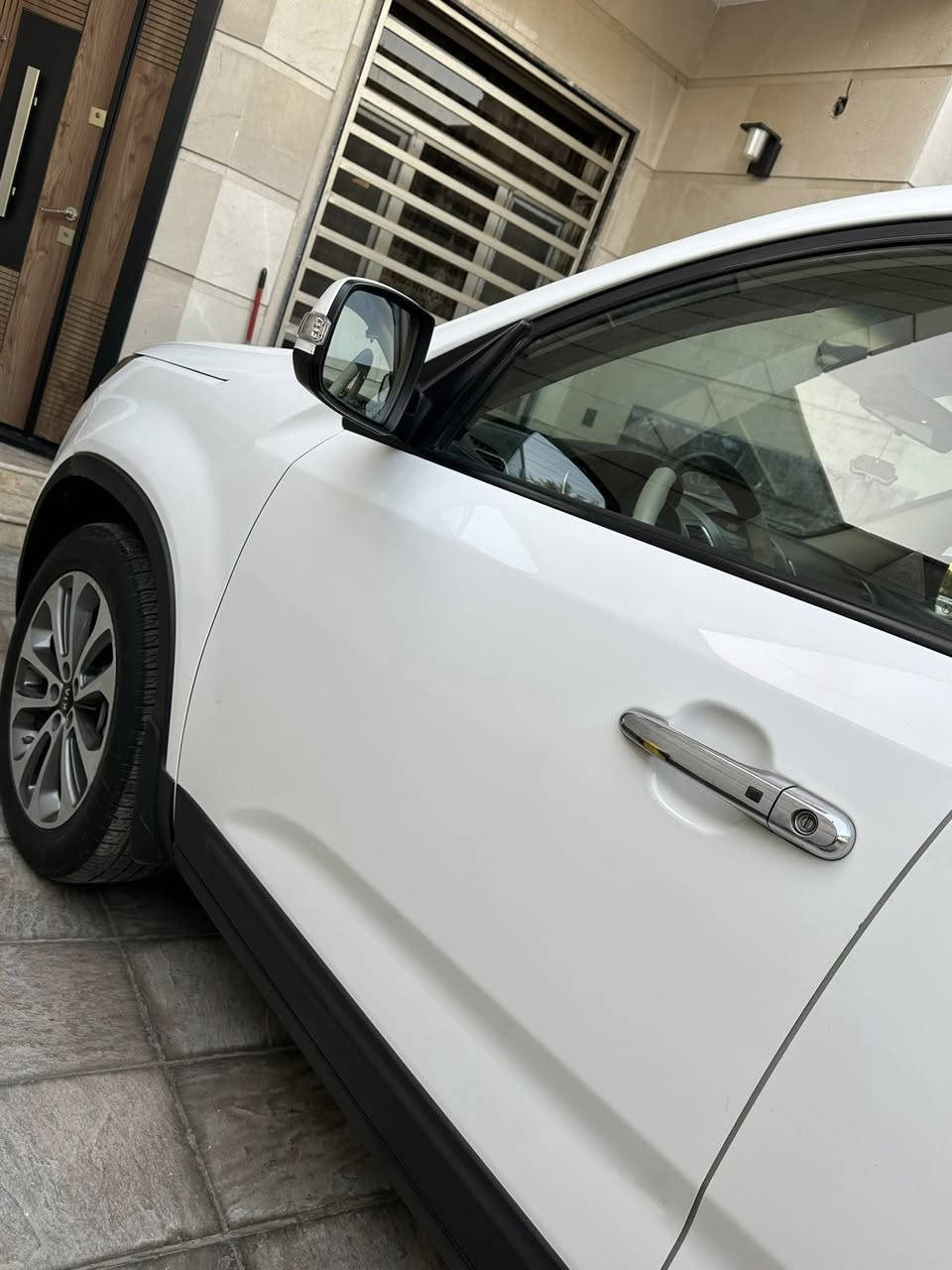 خليجي Kia Sorento 2015
فول عده البنوراما 7راكب 4سلندر 2400دوش

بدون صبغ فقط(الدعاميه مصبوغه)جاهزه من كلشي كلش نضيفه السياره عداد المسافه ١٣٢كيلو

رقم اربيل انكليزي بأسمي السعر 173$ بي مجال جداً بسيط مكانها 📍بغداد العامريه 
***********
