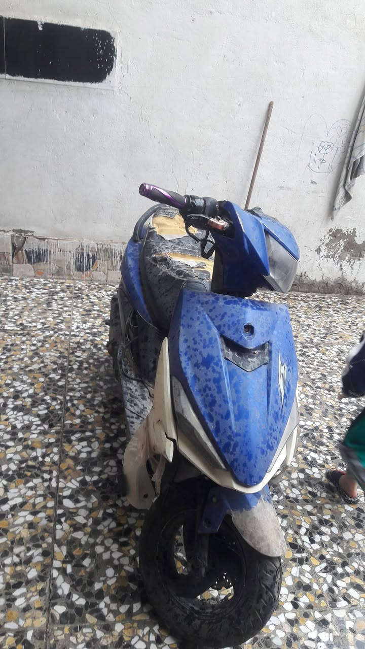 سلام عليكم 
دراجه افس اس 120 
كوم حديد قيم واخذ 
مكان بغداد حي الجهاد 
متواجد وتساب فقط ***********
