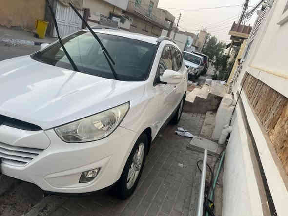 السلام عليكم توسان 2012 خليجي رقم بغداد سياره كفاله فقط البنيد مبدل اصلي بدون ايرباك ولا صبغ سياره جاهزه وحلوه وتحويل ثاني يوم مكان السياره بغداد الحريه سعرها ١٤٠ وبيها مجال *********** حسين اخوان الخاص مغلق واتساب او اتصال
