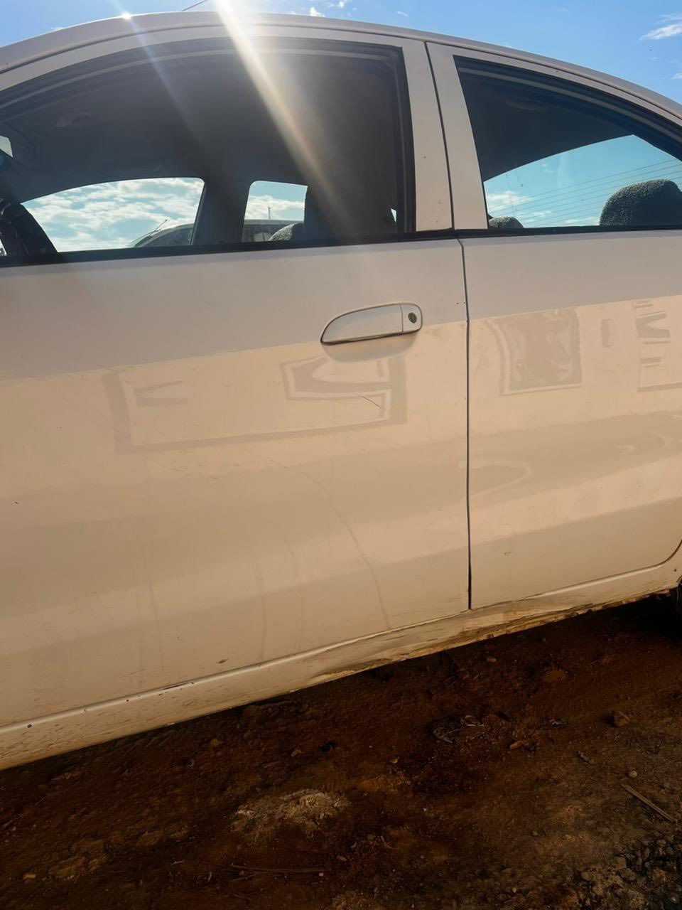 السلام عليكم
شوفر سايل موديل 2012 
حداديه تخم تاير باتري جديد
 السياره كير عادي
 كهربائيات كلها شغاله تبريد
 سياره جديده رقم ذي قار انكليزي بأسمي تحول مباشر  
مكان السياره الناصريه الغراف 
السعر 60 وبيه مجال 
بيه بارد يم قبق البانزين  اكفله من ضربه لقويه ولتبديل 
*********** واتساب واتصال
