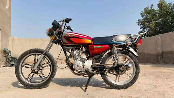 دراجه البيع نوع سيفان
موديل 2020
اوراق اصولي 
غراض جديده 
***********
الستفسار على الرقم والسعر خاص
