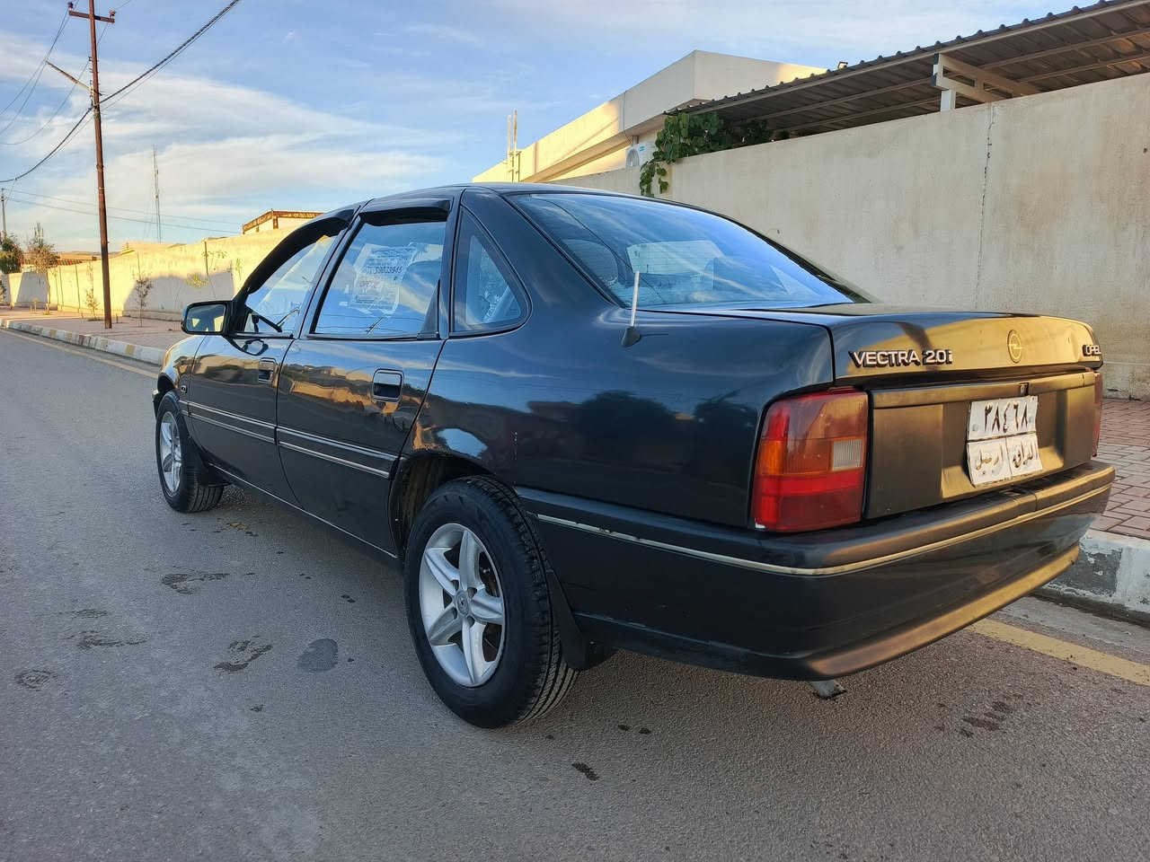 سلام عليكم فكترا موديل 92 حجم 20 كير توماتيك
كير محرك شرط صبغ عام بدون ايد دعم مكفولة من الدعم تحويل شرط سياره بيدون مصرف شرط غرامات 270 ينزل من  سعر 45
***********
مكان بعشيقة
