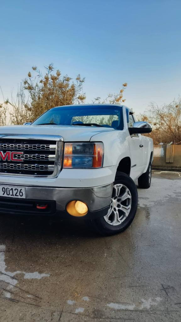 السلام عليكم اخوان جمسي سييرا ٢٠٠٨بسمي رقم اربيل بيها جاملغ امامي مصبوغ فقط مكينه مامفتوح كير اكسن صدر امامي خلفي كله شرط سنويا ٣١ ادما كامله مكان موصل سعر خابر ودلل( ***********) (***********)
