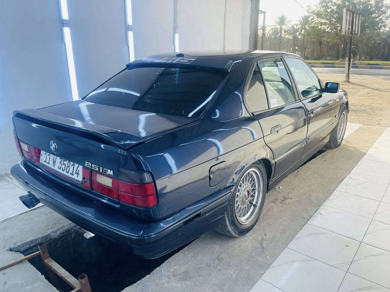 🫡 السلام عليكم
١-بي ام(525)رقم بغداد نكليزي باسمي مكينه فانوس اصل25
2-(كير —مكينه—حداديه—صدر—تخم تاير)كله جديد ومكفول
٣-سياره مال جناي متعوب عليها 
العنوان (بابل الشارع العام)
٥-رقم الهاتف(***********)
6-السعر(58)$وبيها مجال 🚕🏎️
