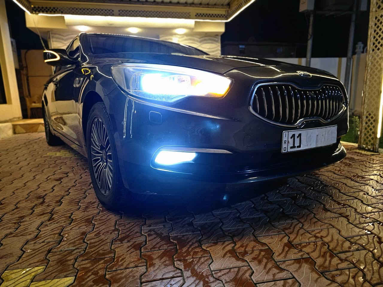 السلام عليكم  
كيا كوريس2014خليجي فئة ثانيه
 رقم بغداد باسمي مداور ثاني يوم 
مكفوله السياره من صبغ  والتبديل بيها بارد 3مكانات بسيطه وصبغ دعاميه امامية 
محرك 3800 V6
گير 8 نمر كوبرا
الجنطه شفط
بصمه اربع ابواب
ستيرن كهرباء متحرك
ذاكره خزن كشن السائق والستيرن
دبل جام 
لايتات لد  عدسه  ومتحرك 
مري شفط وتنزل عالبگ لرؤيه اوضح
مرايات تعتيم للاضاءة العاليه وهيتر  
حساسات امامي خلفي
فتحه سقف
كشنات جلد تدفئه وتبريد امامي خلفي
كشنات كهرباء امامي خلفي
شاشات عدد 3
تحكم ماوس امامي خلفي
الكشنات الخلفيه VIP 
تبريد 3 قطع
بردات عدد 3 بلاد
ايرباكات عدد 9
سماعات  بلادي  
نضام اوتو هولد
انضمه قياده عدد 4 عادي وايكو وسبورت وثلج
نضام مانع انزلاق ABS
نضام تراكشن كونترول 
مثبت سرعه ورادار تفاعلى
ماشية125الف كيلو
⭕السعر 158$
للأستفسار ***********
