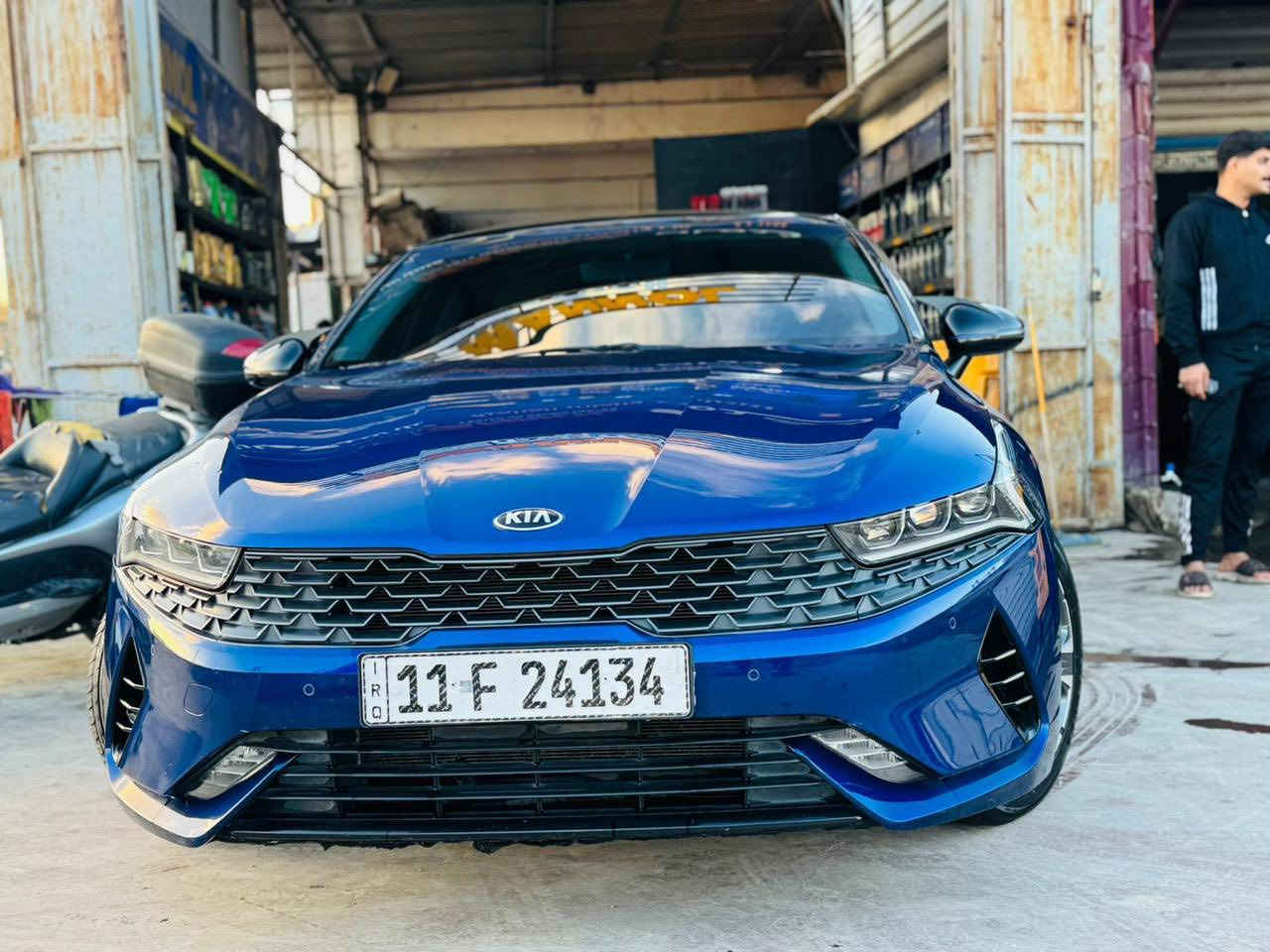 سلام عليكم كيا K5
لبيع خليجيه مكفوله سياره فول  مواصفات مكينه ٢٠٠٠ مديل 2021 وكاله منصور  سياره. سعر ١٨٥ 
رقم *********** مكان سياره بغداد
