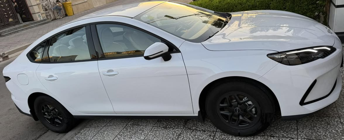 السلام عليكم Byd سيل 5
زيرو ماشيه ٤٠٠ كم فقط 
مكفوله كفاله عامه 
مرقم بغداد كامل لوحه +سنويه 
بغداد شارع فلسطين 
***********
