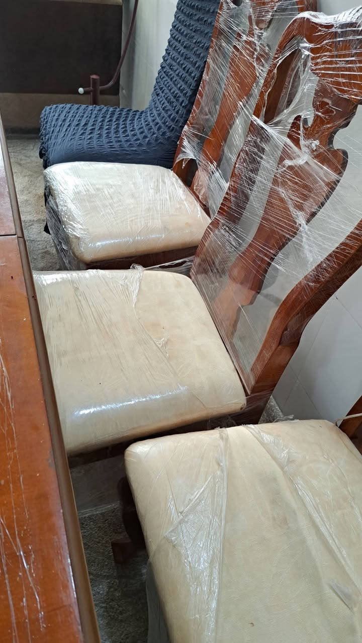 ميز طعام للبيع وياه عشر كراسي


**إذا كنت صاحب هذا الإعلان وتريد حذفه لأي سبب، رجاءا أرسل رسالة إلى الدعم الفني**