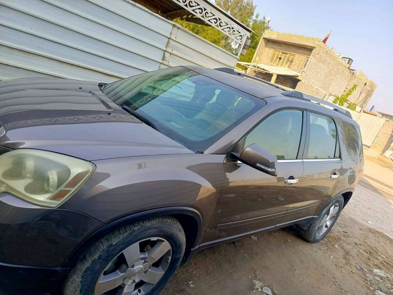 جمسي اكاديا مديل2011 فئة slt رقم انبار  فول اوبشن 1/1 كشن سياحي منفصل 7راكب كلش نضيفه نواقص السيارة صدر امامي وكمبريسر تبريد ينزل من سعر السيارة كلفة التصليح سعر ١١٥  وبيهه مجال ***********
