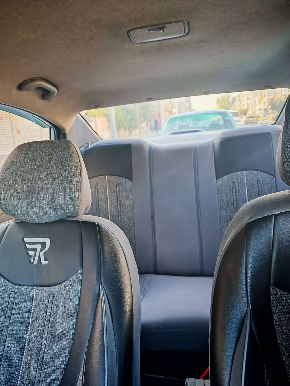 سياره أكسنت موديل 2017
محرك وكير شرط 
تبريد فول
تحكمات ستيرن صوت فقط
صبغ دعاميات وبارد بل بنيد شبر
خليجي  محرك 16  كير AT
ماشيه 180 الف KM
سنويه وهزه ساقطه
سعر 115 وبيها مجال بسيط 
***********
