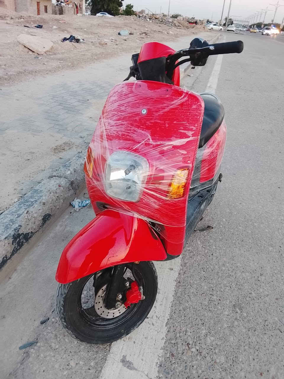 دراجة ماكس بوليس شخط مابيه نكره سلف وهندر لايت عالي وناصي قفال ستيرن وقفال صندوك وقفال جوزه شغالات هورن شغال ابريك كخلفي وامامي شغالات وحساس سلف شغال دبلات حلوه مكينه نهظه قويه ومعدل حلو تايرات نظاف مكينه خرسه شرط ماتنسمع مكينته بوشه ٤٩ بوشته بلاد شرط ابلاد ومن خذته كلولي مامفتوحه بس ابيع ع الفحص يجي يفحص ويجيك بيده ياله ياخذ سعر ٥٥٠  رقمي 
***********
