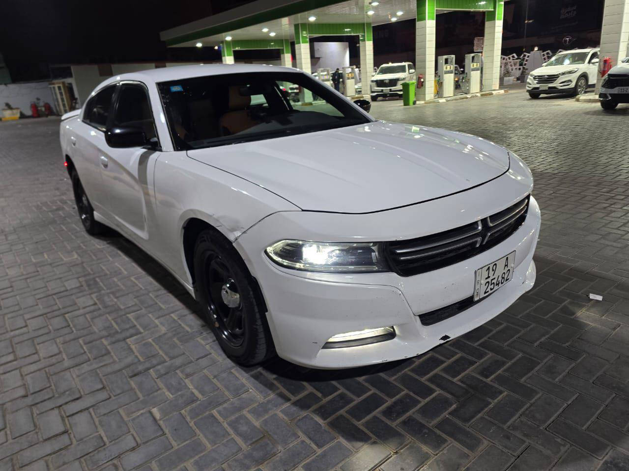 السلام عليكم شباب
تشارجر بوليسي موديل 23 
محرك 8 سلندر 5700
السياره نظيفه 
معروفه مواصفات البوليسية 
رقمها كربلاء ومكانها كربلاء 
للأستفسار ***********
السعر 250 ورقه
