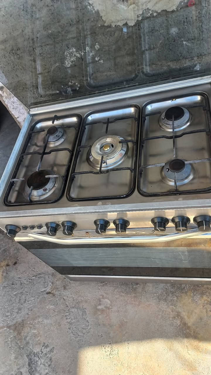 طباخ تكنو مصري شغال شرط علفحص للبيع سعر ١٤٠الف كركوك حي عروبة ***********
