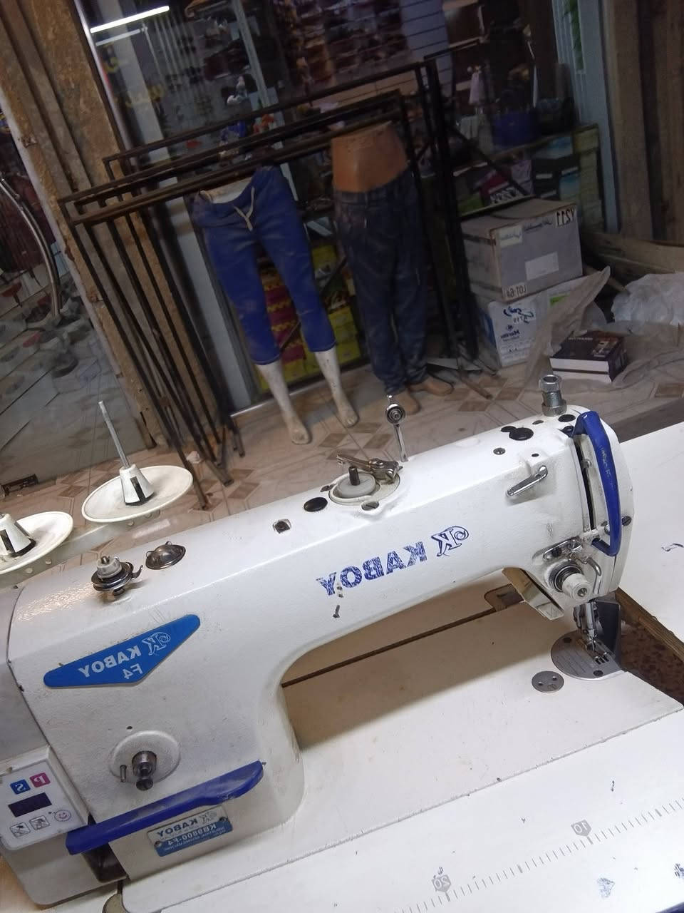 السلام عليكم مكائن عدد اثنين جمسي وكابوي للبيع او مراوس بوحده كاتم أسعر 400 الا تصال على ارقم ***********عنوان زعفرانيه
