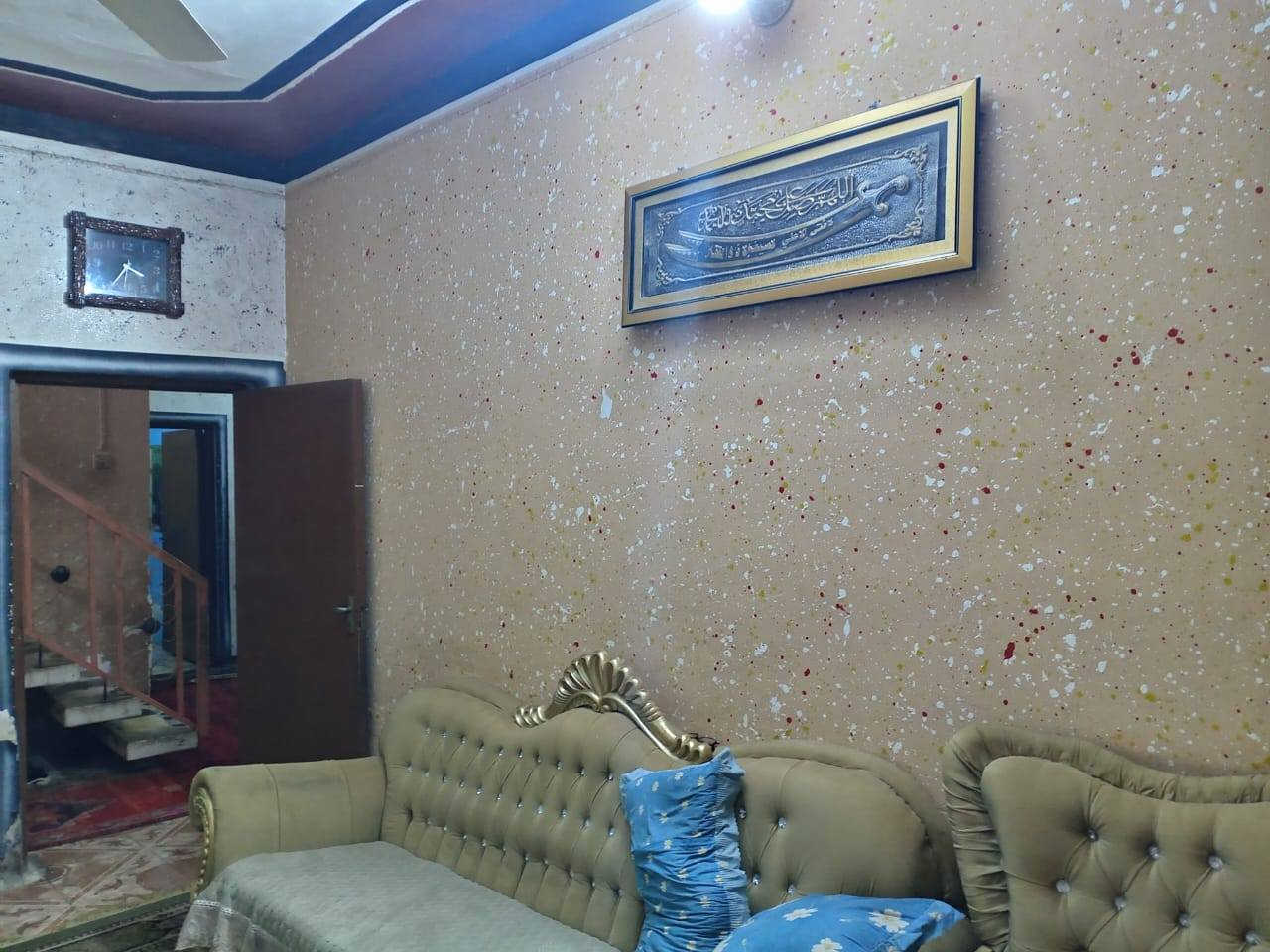 بيت للبيع في حي الشهداء طويريج طابو صرف  شارع العريض الفرع رابع خدمات كامله استقبال هول غرفتين نوم المساحه 210 اي استفسار اتصل
***********
