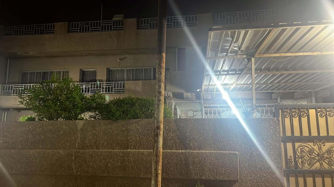 🏡 دار للبيع – موقع مميز
📍 الموقع: الحلة – الكرامة / شارع اليهودية
📐 المساحة: 228 متر
🛣 الواجهة: 11.5 متر
📏 النزال: 20.5 متر
✨ المميزات:
موقع ممتاز يصلح تجاري وسكن
منطقة حيوية وقريبة من الخدمات
📞 للاستفسار والاتصال:
***********
***********
🏢 أو مراجعة مكتب الإعمار
📍 الحلة – شارع 60 مجاور مدينة حمورابي السياحية
