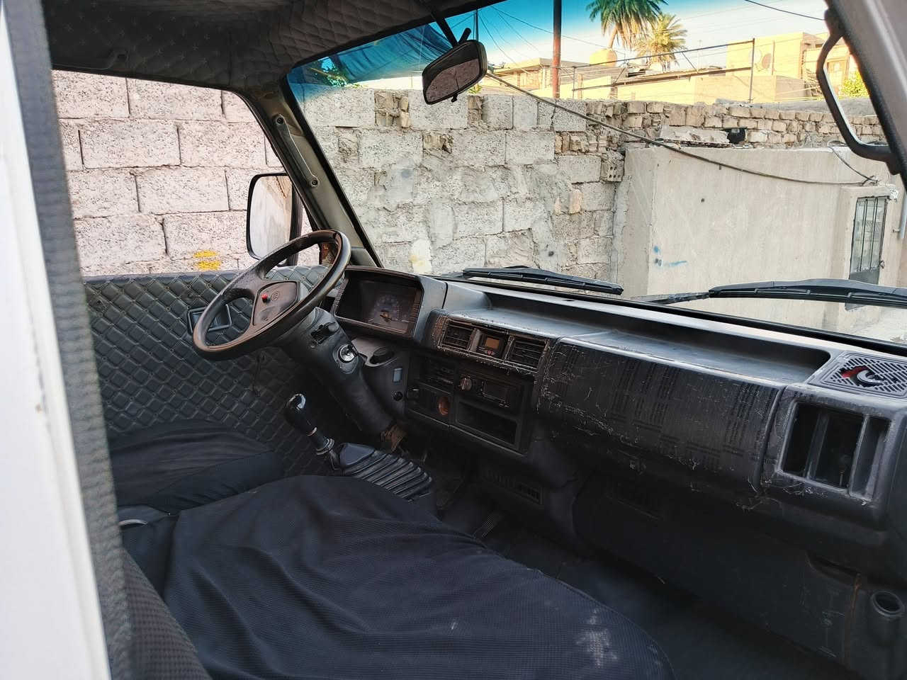كيه بنكوه 96 رقم ديالى 
كير محرك أكسل نظيف صدر أمامي خلفي نظيف 
كهربائي مكفول تخم تاير جديد 
العنوان صليخ شارع المعارض 
***********
السعر 33
صاحبه ضيعت عنوانه مستمساكته كلهن عندي من سنت 2017عندي السياره وتكفلك بكلشي
