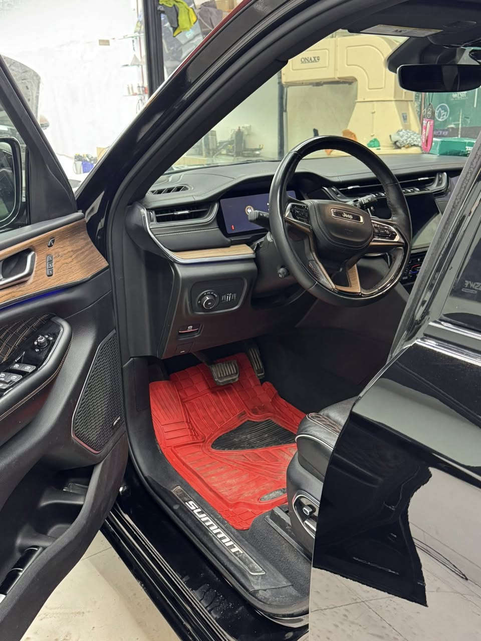 جيب سومت للبيع 2023 السيارة ماناقصها شي صور الحادثة موجودة بالصور *********** واتساب فقط
