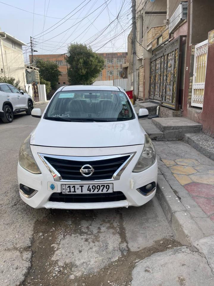 السلام عليكم نيسان سني هندي بليته الزركه  2018مكفوله من الصبغ والطخه ما عده شبر بلجاملغ الأمامي الأيمن بارد
مكينه كير مكفولات صدر امامي خلفي جديد باتري جديد تايرات جديد رقم وهزه جديد السياره كامله اي نقص مابيه 
سعر 105 بيه مجال مكاني بغداد الشعب شارع الأسواق المركزيه رقم ***********
