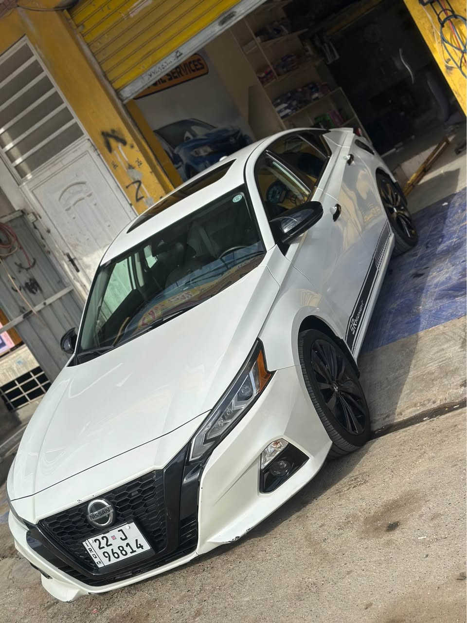 Nissan ALTIMA 2022 SR MIDNIGHT
‎٦ پارجة بوياغه 
‎ارباگ تةنها يةك شانى تةقيوه 
‎سةيارةكة قةپات مواسةفاتة 
‎بيدةبل بي توربوو مةرغووب 
‎٦٠ هزار kmرويشتوة 
‎گيرومةكينةو تةبريد بةشةرت نةكراوةتةوة
‎قةپات مواسةفاتة 
‎سلايت 
‎كوشين جلد كارةباي هيتةروخةت پرتةقالي
‎شاشة گةورة  كاميرة 
‎لايت LED زينون
‎بلاجيكتور  بيلادي LED  
‎قياسي ويلةكان ١٩ئينج 
‎ ئاوينة هيتةر و ئيشارةت 
‎رادار ٣٦٠دةرةجة  واتة پيشو دواو تةنيشتةكانو خةتي جادة 
‎بةسمةو شةغال 
‎رادارو بةردي گزوز  بةشةرت بيلادي  
‎بوزانياري زياتر پيوةندي بكة *********** 
*********** كركوك, العراق
