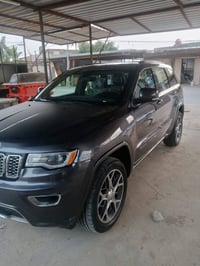 جيب موديل 2018 اوفر لاند  فول مواصفات عده الجكا مكينه 3.6 ماشيه 90ميل ...