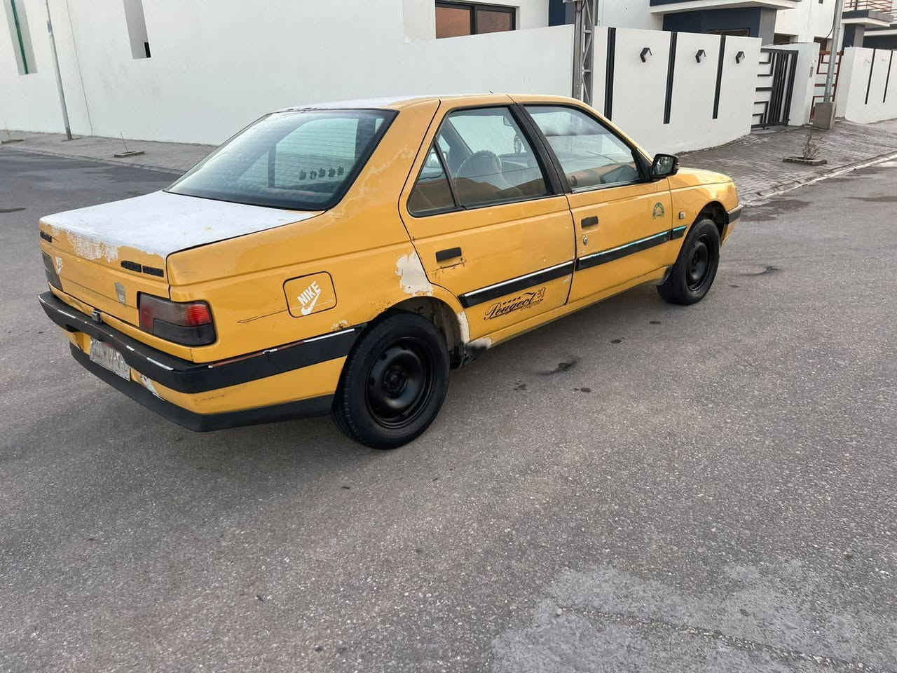 سلام عليكم بيجو 405 سياره جاهزه ومال عيشه سعره 14 وبيه مجال للشراي عنواني نجف سنويه عظم 
 
***********
