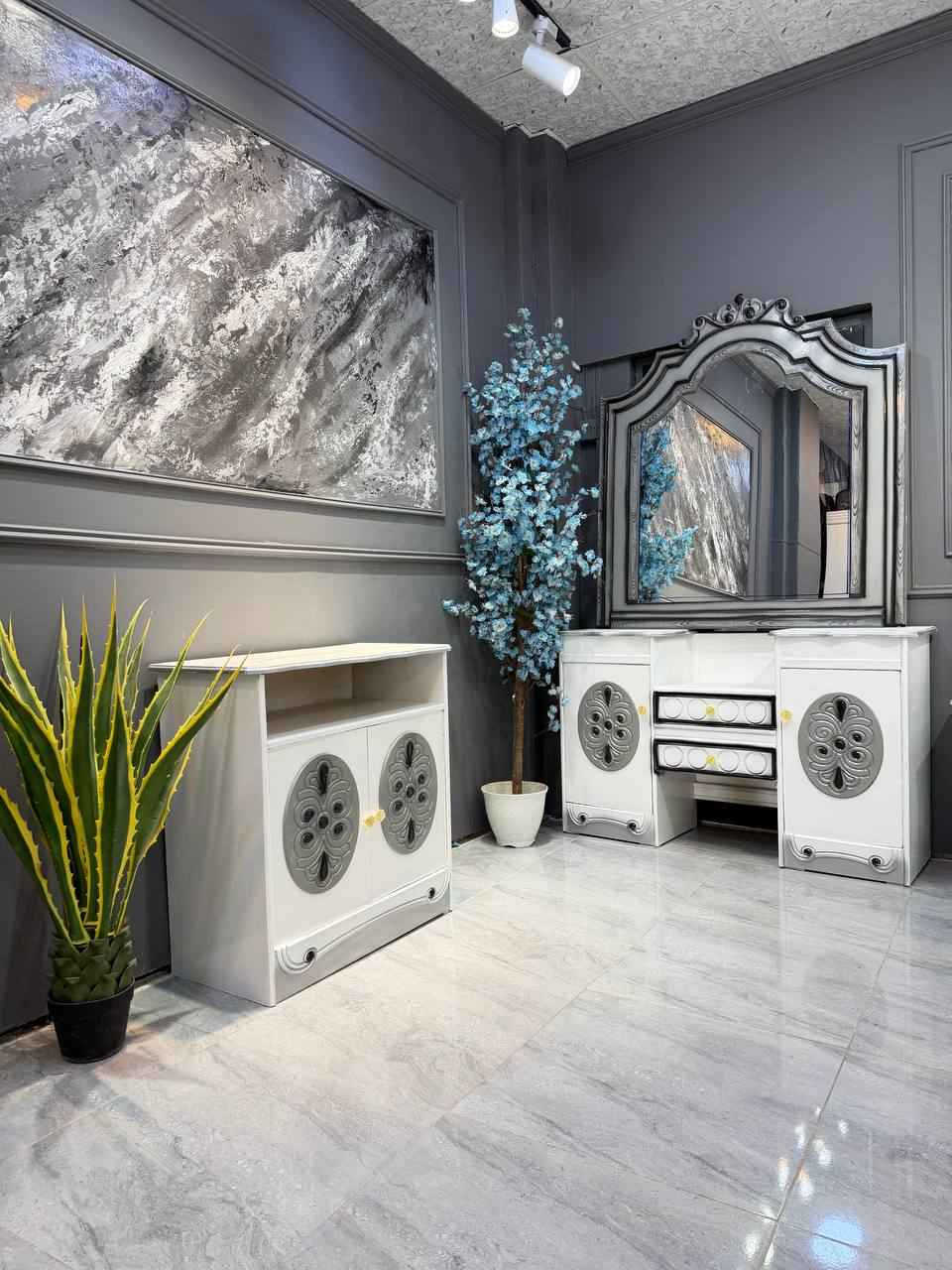 ⚜️تفاصيل الغرفة ....⚜️

صاج خارج ٤ملم ام دي اف 🪭
وداخل صاج ٣ملم 
صبغ مرمري درجة اولى 

عدد القطع  ٧ قطع 😍
1 //جرباية  قياس  ١٦٠ × ٢٠٠ 
//ميز جانبي ايسر قياس ٥٠
2// وميز  جانبي  قياس ٥٠
3// زاوية ارتفاع مترين عرض ٨٠
4// وميز بلازمه  
5//وميز مراية ارتفاع مترين عرض ١٢٠
6// وكنتور ٦ باب  ارتفاع مترين و١٥ طول ٣ متر و١٥ النجف, العراق


**إذا كنت صاحب هذا الإعلان وتريد حذفه لأي سبب، رجاءا أرسل رسالة إلى الدعم الفني**