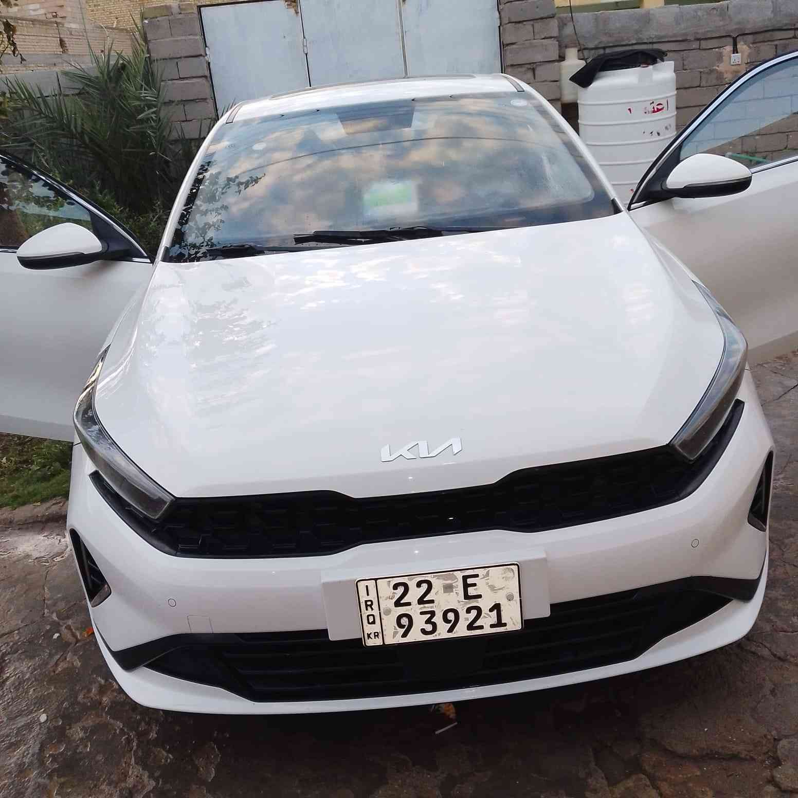 السلام عليكم
كيا كي ثري K3
موديل 2024
ماشيه 44
رقم اربيل الدولي 
فوووول مواصفات 

فتحه سلايد 
بصمه دخول ذكي 
بصمه تشغيل ذكي 
بصمه جنطه
شاشه عداد دجتل 
كير طيارة 
سايد بريك بصمة 
اوتو هولد 
أربعة أنظمة قيادة 
كشنات جلد 
كامرة خلفية دوارة
ويل كب 
لد نهاري 
لد متصل خلفي 
حساسات اماميه + خلفيه

مكان السيارة ميسان ـــ العزير 

145💵  مجال قليل للشراء

***********
