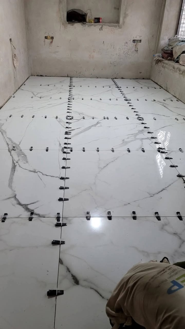 بسم الله الرحمن الرحيم.. اسطه جميع انواع السيراميك والكاشي والمرمر داخل صلاح الدي اليحتاج شغل جاهزين التواصل ***********
