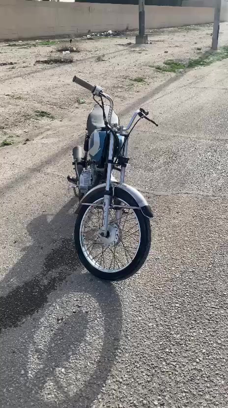 السلام عليكم دراجه ايراني مكينه تاكر ما مفتوح برغي (ضفيره ولايت 450 وبيهي مجال  المكان خور الزبير (***********
