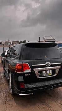 اريد مراوس باحدث لاندكروز 2009 مكفوله من الكلبه ولتجيه شواصي لغود كفال...