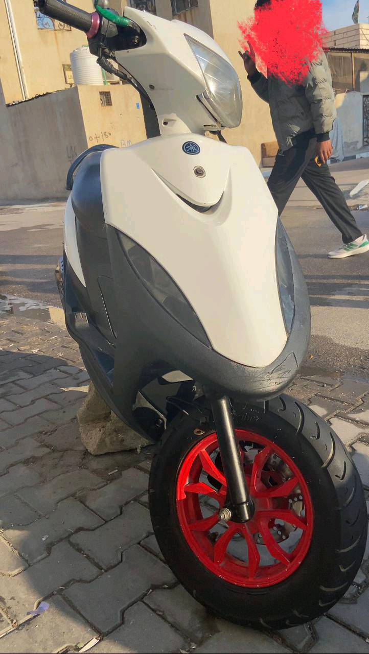 دراجه ماكس عدله الدراجه ما بيها نقص شلعه معدل لايت زنون اشاير هورن كهربائيات كلها شغاله الدراجه ما مفتوحه صبانه ما محطوطه عليها بيها خيط تبخير يعني احسب احساب تبدل بوشه اذا عود وكفت اب 45 الف الصلي وهيه تضل وياك عمر هيج بس مجرد دخانه بسيطه من اشغلها الصبح ما بيها اي نقص العنوان بصره اسعر 700 وبيها مجال الرقم واتساب فقط