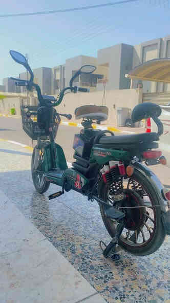 سلام عليكم الدراجه شحن البيع نضيفه كلش بطاريات جديد مابيه أي شي كله شغاله الشاير والبريكات والتايرات كلهن شغالات الدراجه نضيفه مابيه أي شي  مكاني بغداد تاجي وسعر250وبيه مجال وهاده رقمي***********
