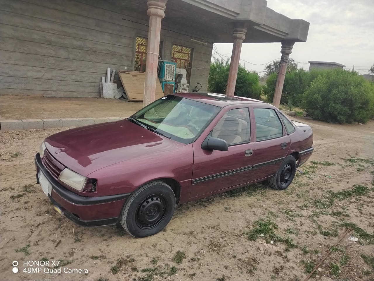 السلام عليكم سيارة اوبل فكترا 91 محرك 1600 مكفول السيارة جاهزة مثل ما موضح بالصور والفيديو مصبوغه عام أثر ضربة كهربائيات وكير كلها جاهزه ماتصرف عليها الف رقم كربلاء مشروع وطني شرط تحويل ماكو وكاله السيارة بسم اخوي السعر27 ورقة وبيها مجال للتواصل *********** (واتساب) +*********** مامتواجد ع التعليقات
