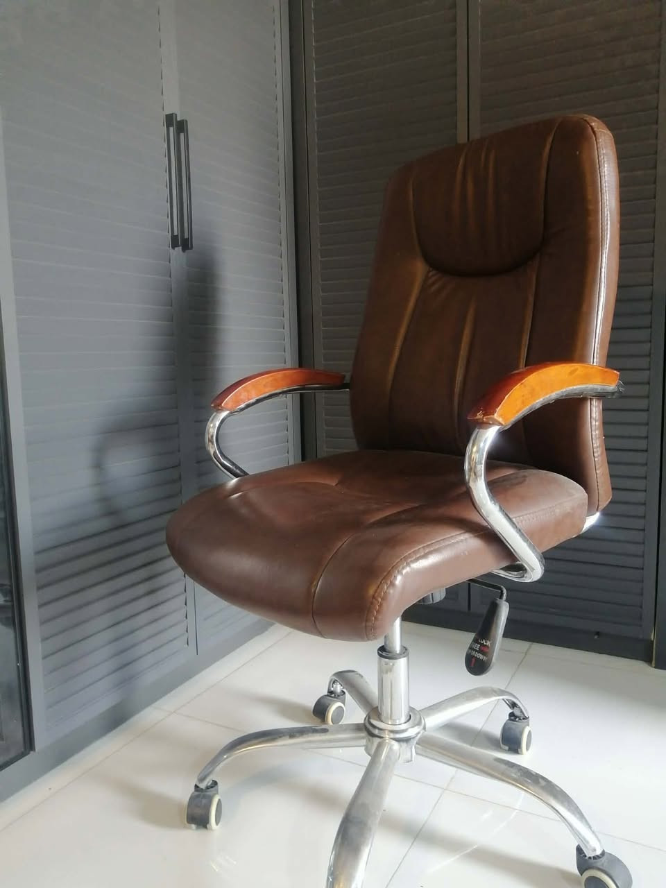 مندوبة مبيعات اغراض اش عدكم غراض دزولي خاص ابيعهم باسرع وقت


**إذا كنت صاحب هذا الإعلان وتريد حذفه لأي سبب، رجاءا أرسل رسالة إلى الدعم الفني**