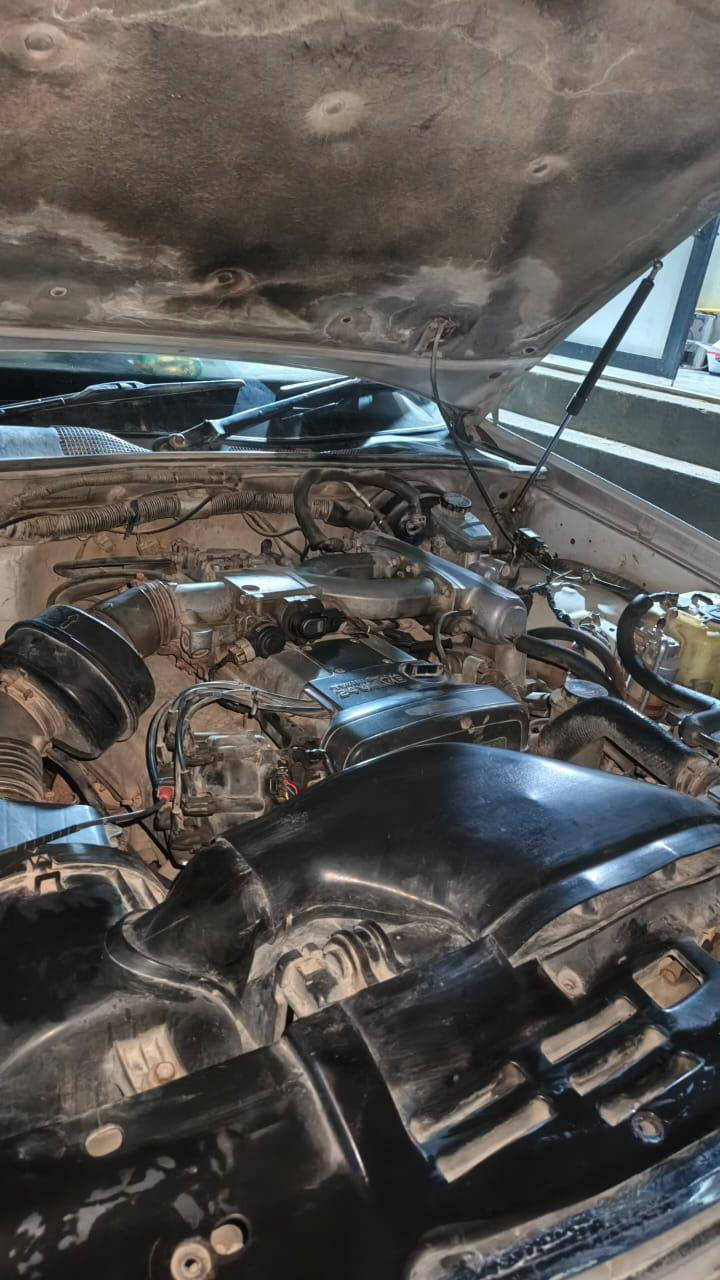 تيوتا كراون بطه مكفول من اضربه ولصبغ بيها خياس قليل بلجاملغ الوره 
مديل 2000 
السعر 50 وبيها مجال العنوان البصره  ابي الخصيب 
للستفسار: *********** البصرة, العراق
