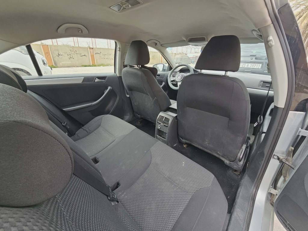 السلام عليكم 
جيتا ٢٠١٤ خليجي للبيع فقط
السيارة بيه فقط باب صبغ 
كامله مابيه اي نقص
محرك ٢٠٠٠ بدون تيربو 
السعر ١٠٠ ورقه 
للتواصل*********** بغداد, العراق
