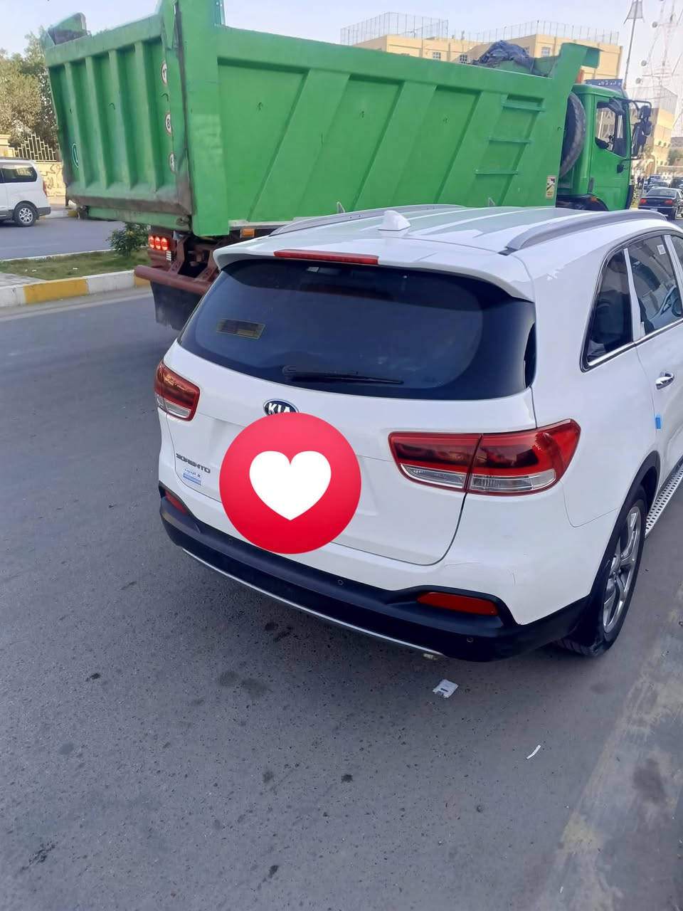 السلام عليكم سورنتو 18خليجي مكفوله مكينه اربعه ماشيه 120رقم ذقار بسمي تخم تاير سياره جاهزه السعر 230وبيه مجال مكان سياره واسط قضاء الحي الاتصال ***********
