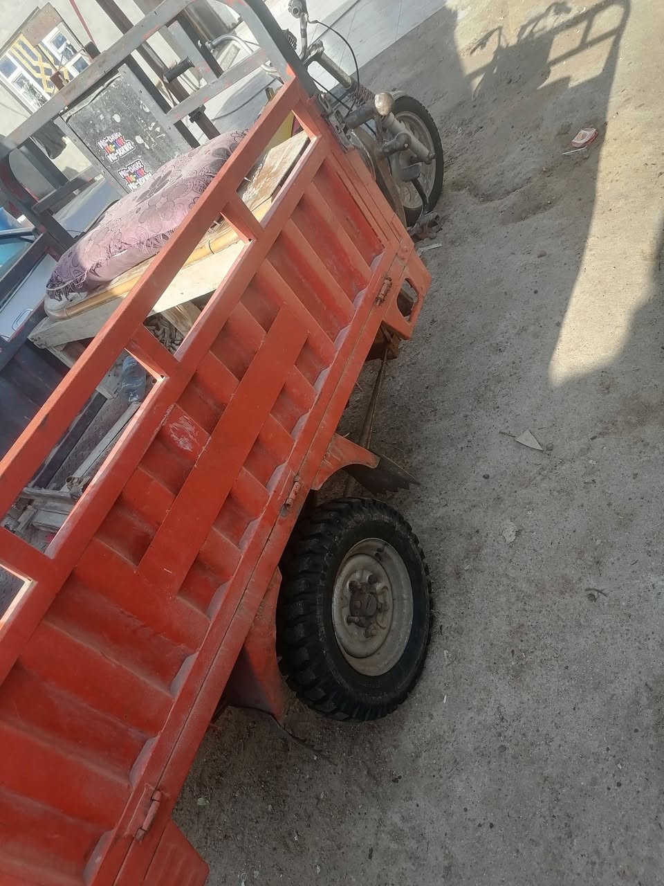 ستوته ام تي همر اوراق مديل 18
سعر 850 مكان شط العرب ***********
