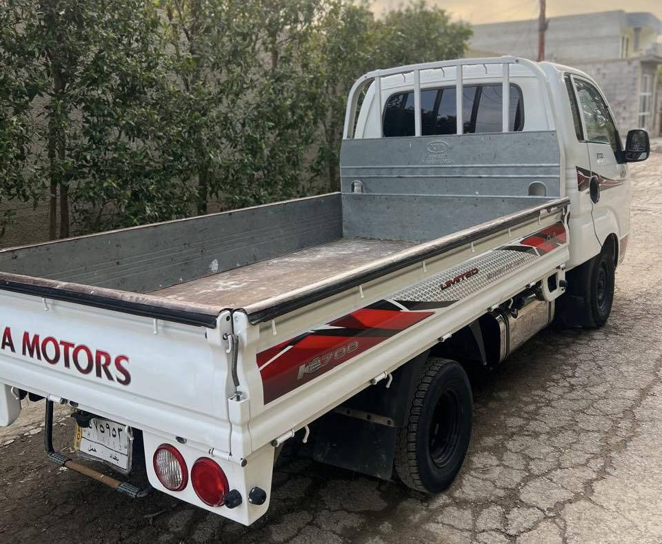 سلام عليكم
كيا2016رقم بغداد دولي 
سنويه جديده السياره كفاله عامه 
مكينه كير اكسل شاصي كفاله 
حداديه بم سحب خير من الله 

السعر 118وبيها مجال 
الموقع صلاح الدين بلد يثرب 
***********
