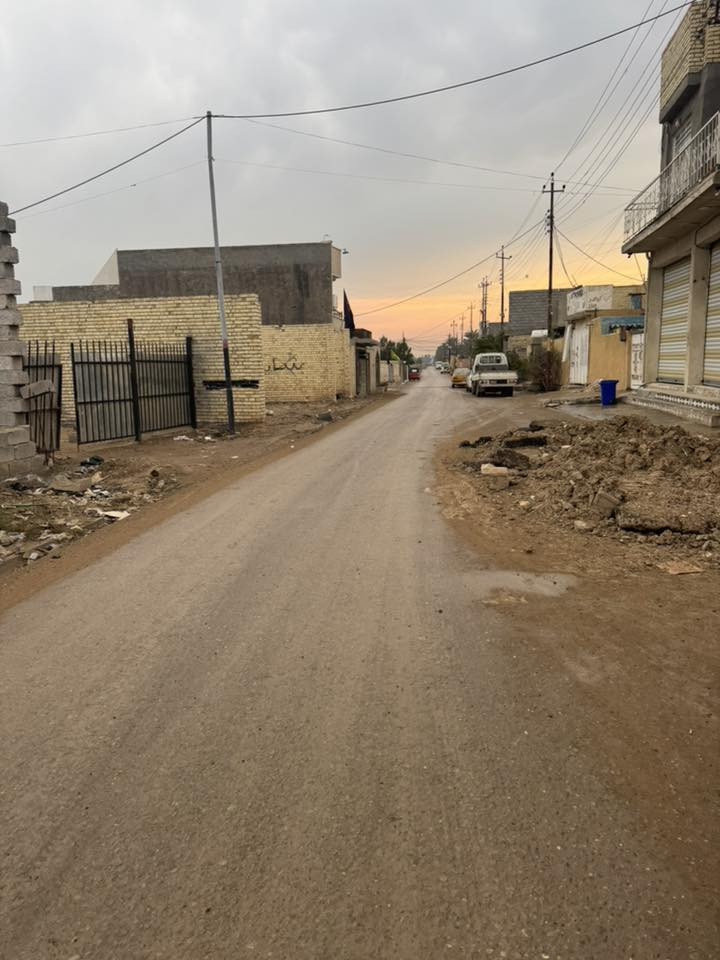 السلام عليكم قطعه ارض زرعي الشعب السريدات المربع الثالث قرب السده مساحه 130بيه رفت خدمات كامله ماء مجاري كهرباء تبليط سند 25بناء مفتوح على شارع عام وجه 10ونزال 13السعر 28مليون قرار محكمه ***********
