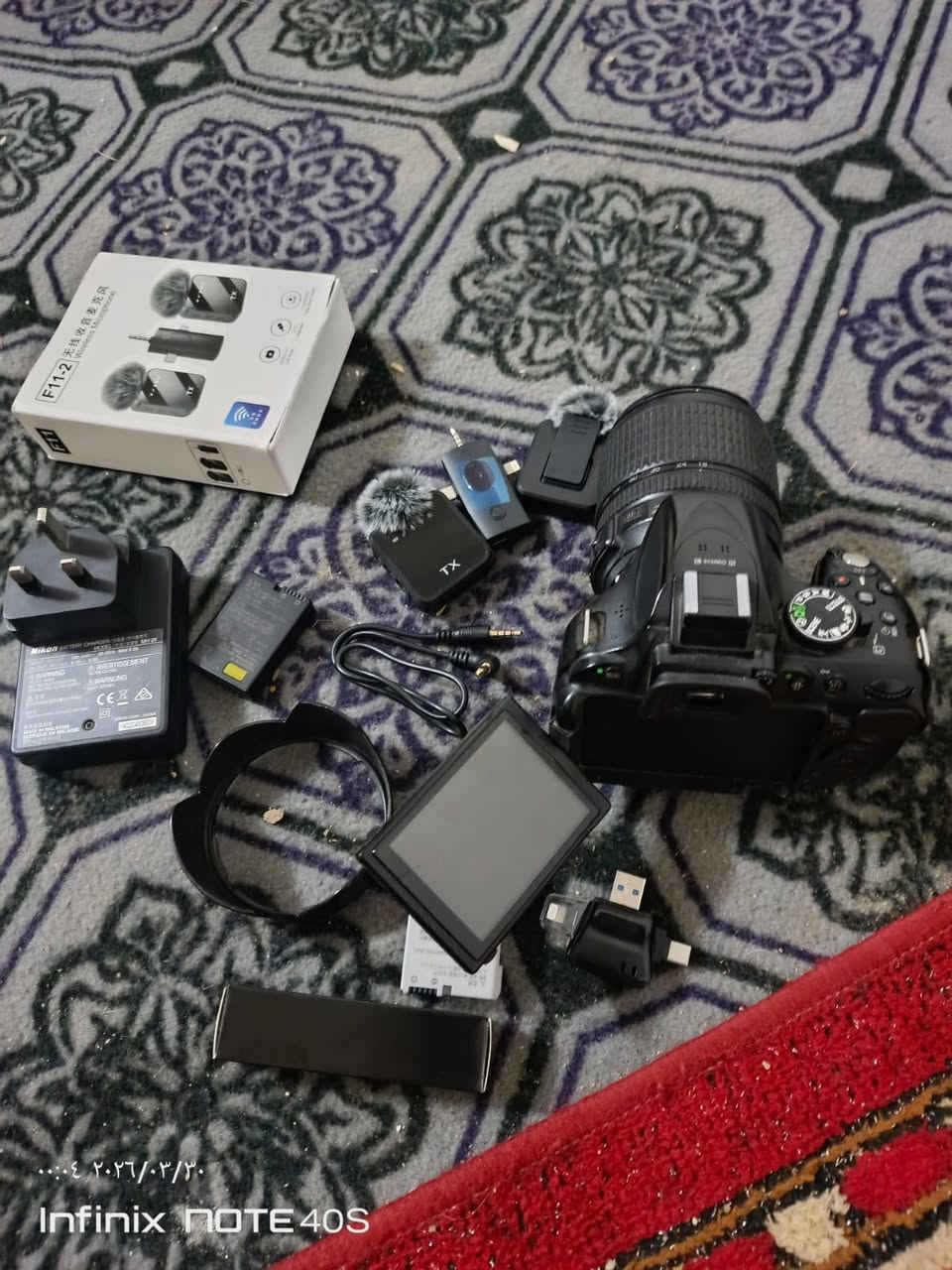 نيكون 5200 شاشه قلاب زوم 8.105 رام 32 بطاريات عدد 2 نك مايك احترافي جنطه شاحنه مكاني نجف السعر 300الف اتصال *********** علمآ لايوجد توصيل تجي تفحص وتاخذ
