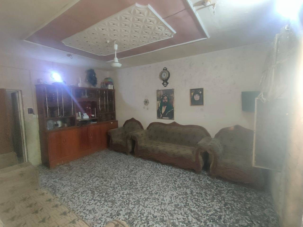 بلااااششششش‼️‼️
وبسعر مناسب جداً‼️
 
دار للبيع - طابو صرف
200 م
ثاني بيت في الفرع
يحتوي على غرفه نوم 2 + هول + استقبال + كلدور + حمامات 2 
البيت اعلى من الشارع بشبر
ماء خطين وتبليط ومجاري وكامل الخدمات

مطلوب للمصرف ٣٣ مليون قرض ترميم
ينباع على الطلب وينباع حر حسب شنو يريد المشتري

📍 الحله / نادر الثالثه نهايه فرع مدرسة غزة وقرب حسينيه قائم ال محمد 
للأستفسار الاتصال : واتساب + اتصال 
 ***********  .... 
***********  ....
