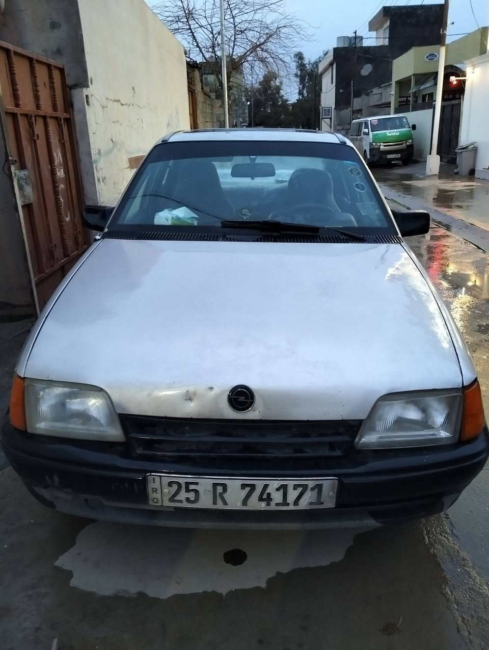 اوبل كاديت السعر 23 ورقه رقم انكليزي سنويه لحد 2030 مابيه أي عيب ***********
