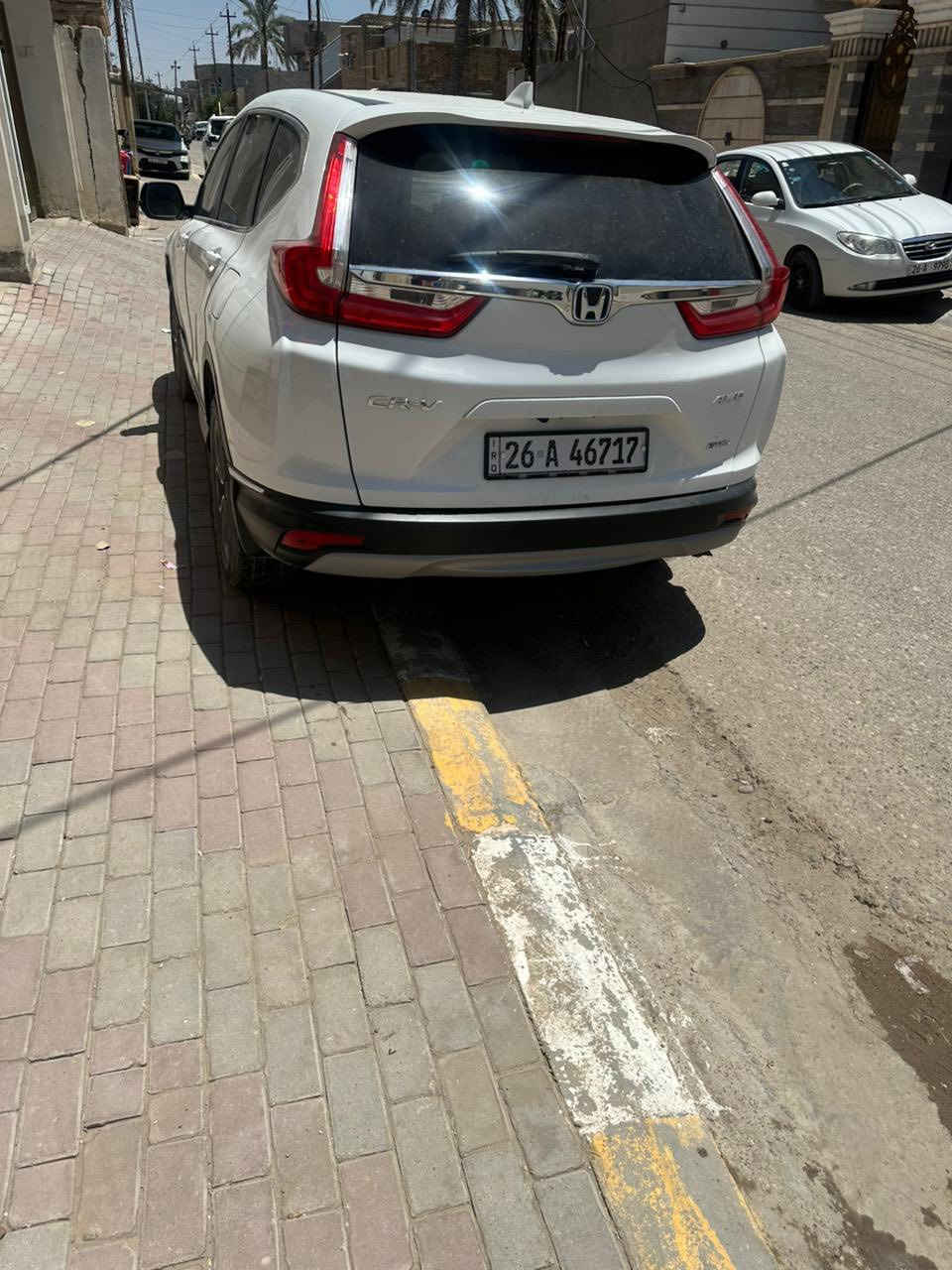 للبيع سياره هوندا CRV هايبرد موديل 22 رقم صلاح الدين دولي تحويل ثاني يوم السياره جديده كلش بدون حادث فقط شويه بارد صدر جديد تخم تاير جديد كير محرك كله مكفول مكان السياره سامراء السعر 180$ وبيها مجال  ***********
