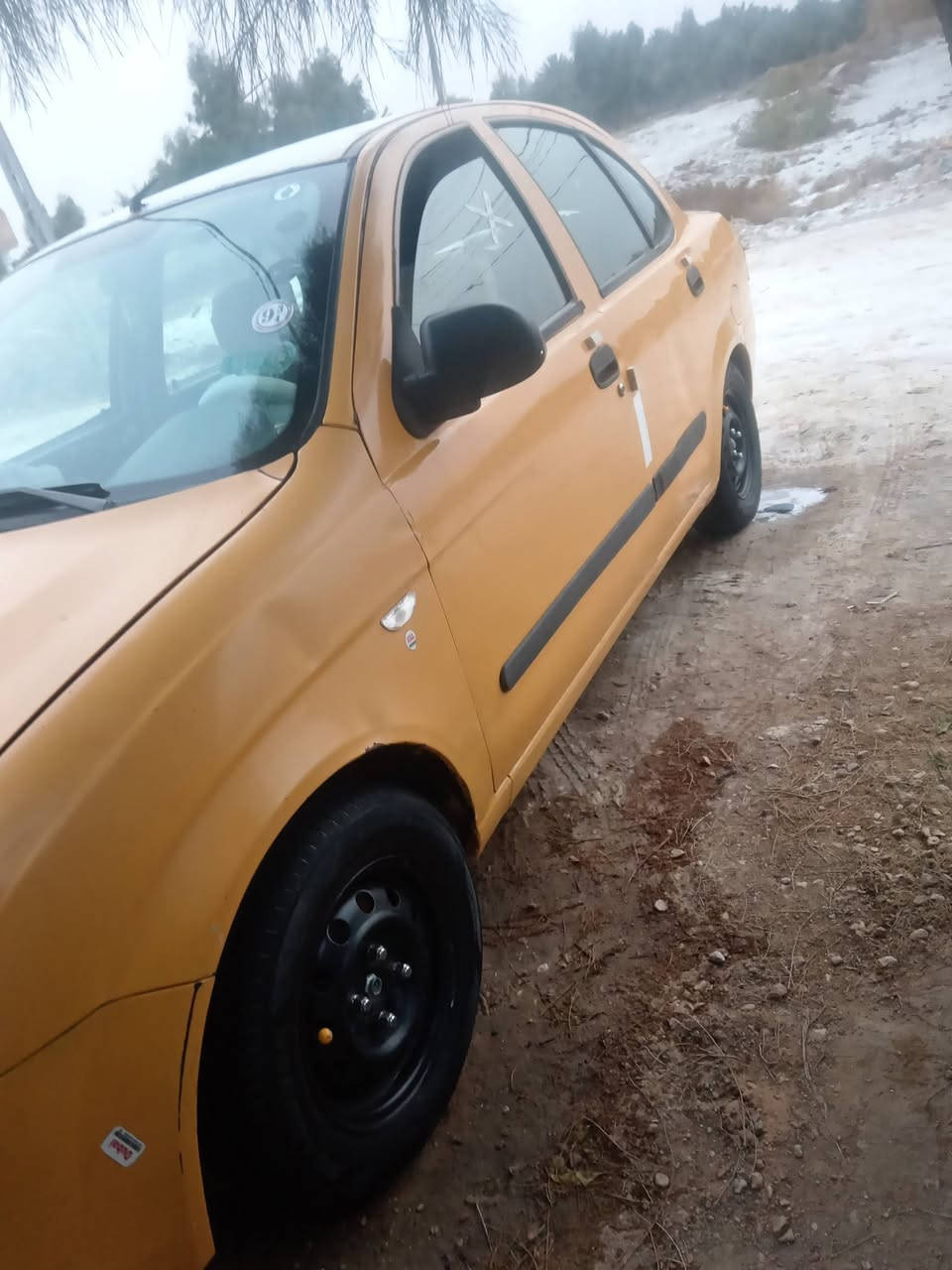 السلام عليكم سياره طيبه تايبا مديل 15 
سياره خير من الله نضيفه كلش حداديه  شاده جديده  كير يخبل تدفه تبريد بس غاز نقص
مكينه بيه خيط رقم نكليزي مصفره هيه وغرامه سنويه لل30سياره جاهزه كل نقص مابيه كبل لشارع
السعر 36 بيه مجال قليل
***********
ما متواجد علفيس مكاني كربلاء الحر
