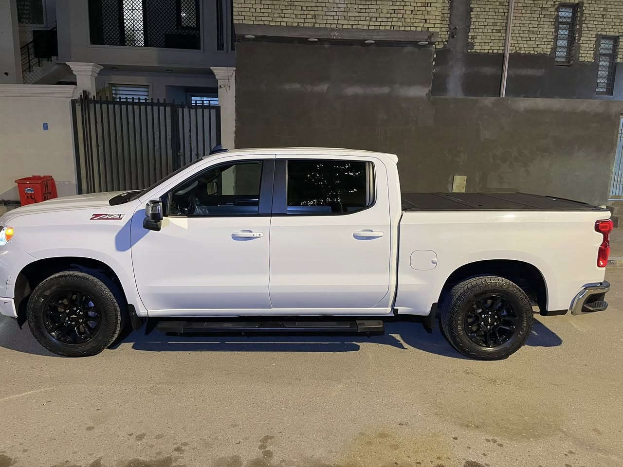 سلفادور 2024 امريكي كفالة عامة فقط دعامية امامية رقم اربيل تحويل او وكالة z71 كير تعليك السيارة اخت الزيرو وجاهزه من جميع النواحي سعر 375وبيهة مجال شي بسيط
رقم:***********
