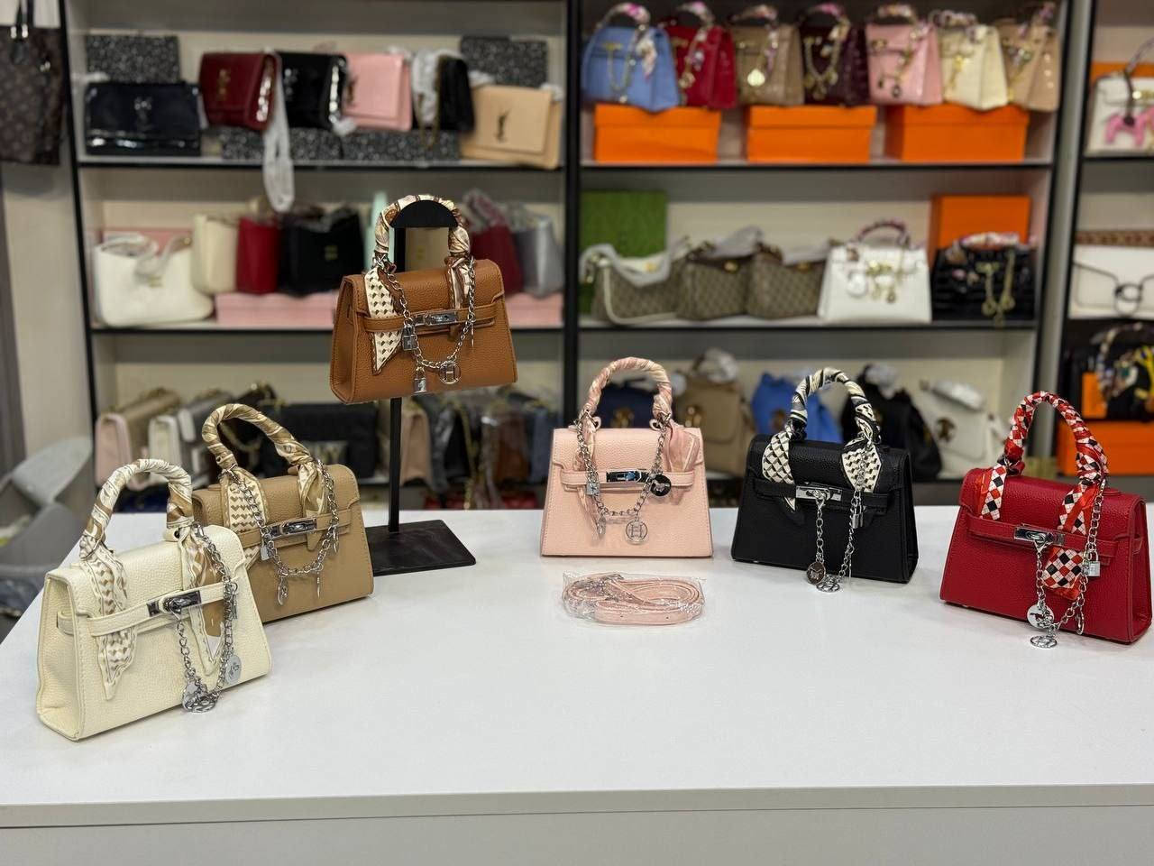 للحجز واتس اخر قطع عليهن تخفيض***********
